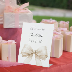Cremebeige Bogen Sweet 16 willkommen Sockelschild