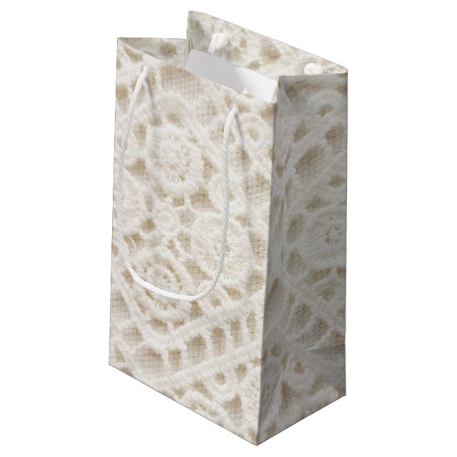 Cremefarbene Häkelspitze Kleine Geschenktüte (Rückseite Schrägansicht)