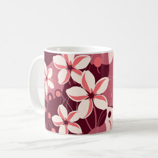Cremeweißes und pfirsichrosa florales Muster Kaffeetasse