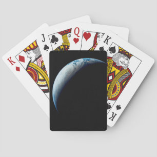 Crescent Earth wurde von der Apollo 4 Mission über Spielkarten
