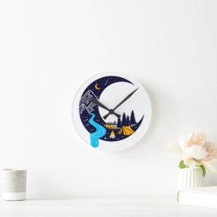 Crescent Moon Adventure Camping Runde Wanduhr