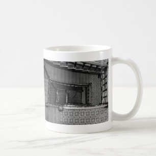 Crescent Stairwell Grayscale café Mug