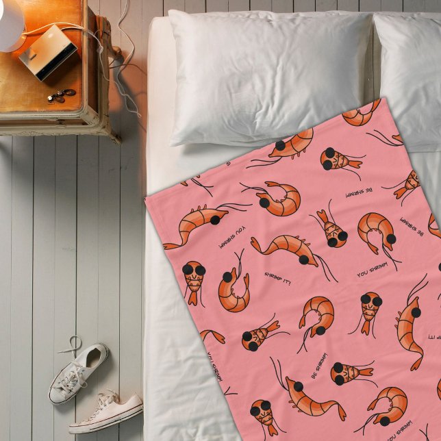 Crevette amusante kawaii couverture polaire (add a cool shrimp blanket to your bed)