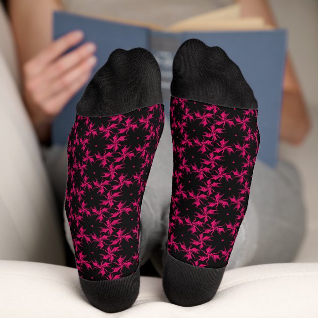 Crew-Socken in Rosa und Schwarz-Blume Socken (Unterseite)