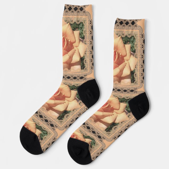 Crew Socks für Frauen mit Peachy Beige Rose Socken (Linkes Detail)