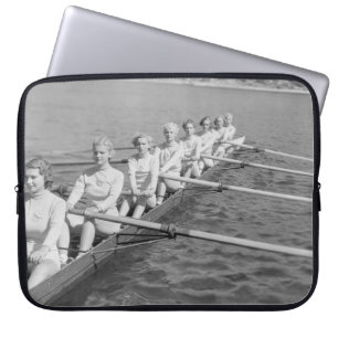 CREW TEAMvintage, sport, row, team, boat, retro, c Laptopschutzhülle