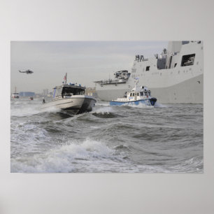 Crews von den Küstenwache und Polizei departmen Poster