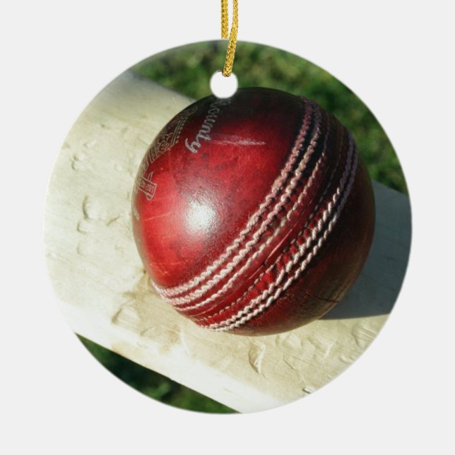 cricket-ball-and-bat.jpg keramik ornament (Vorne)