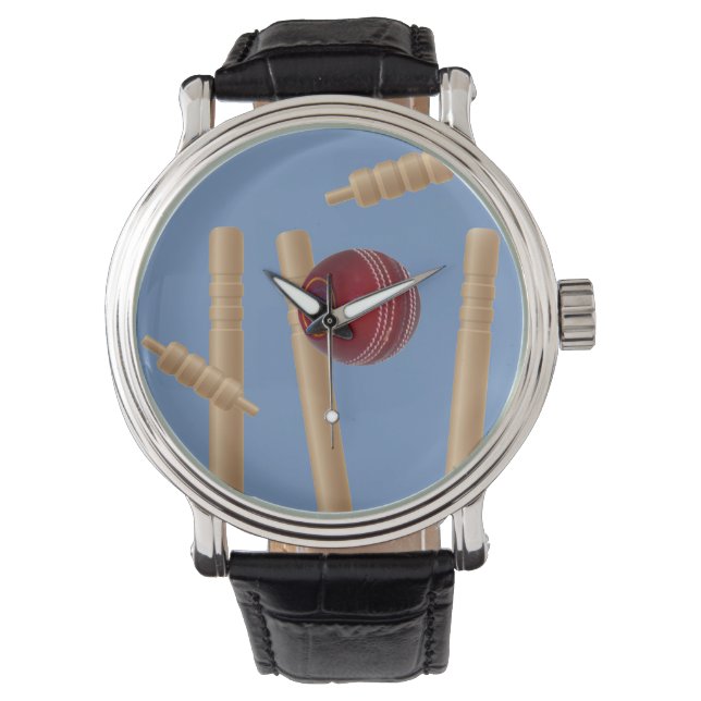 Cricket Ball Smashing Cricket Stumps, Armbanduhr (Vorderseite)
