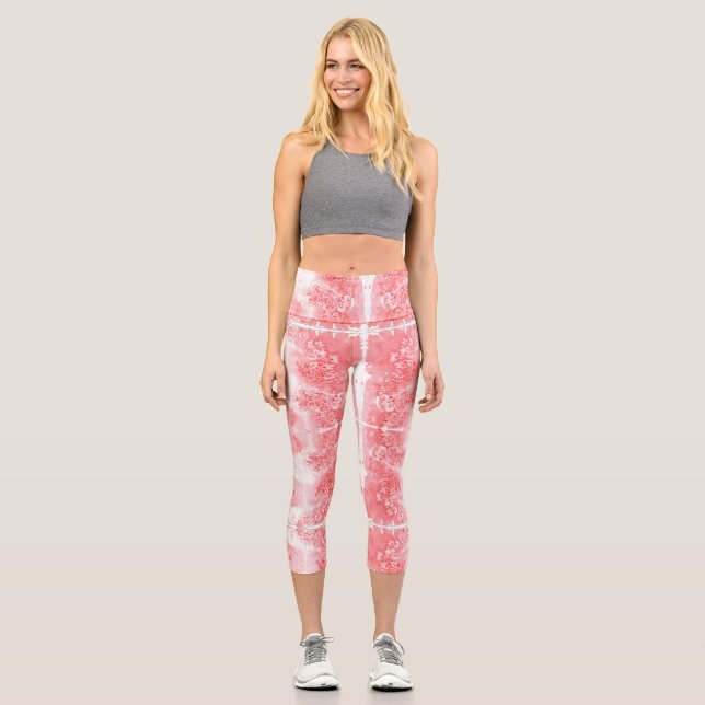 Crimson Echoes Capri Leggings (Vorderseite)