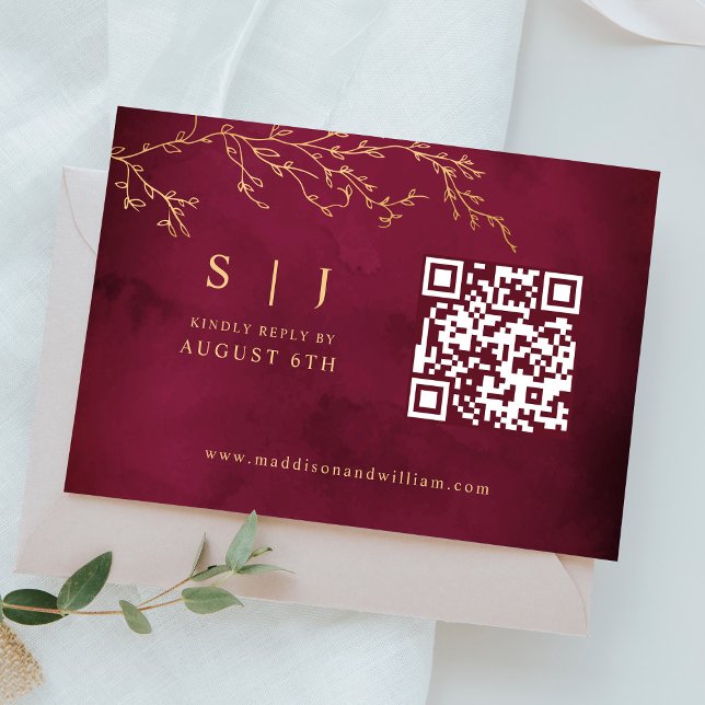 Crimson Red & Gold Botanical QR Code Hochzeit RSVP Karte (Von Creator hochgeladen)
