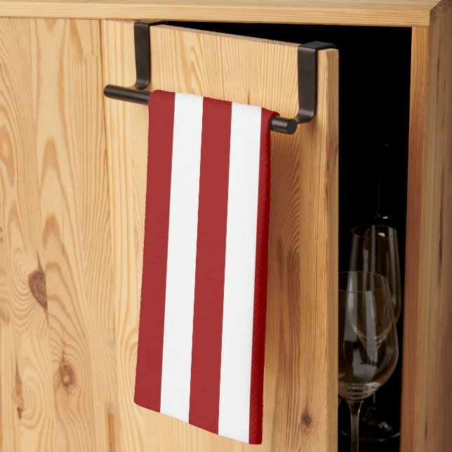 Crimson Red und White Stripes Geschirrtuch (Drittel gefaltet)