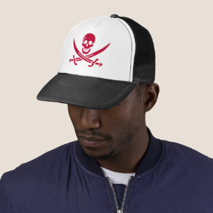 Crimson Skull & Schwerter Pirate Fahne von Calico Truckerkappe