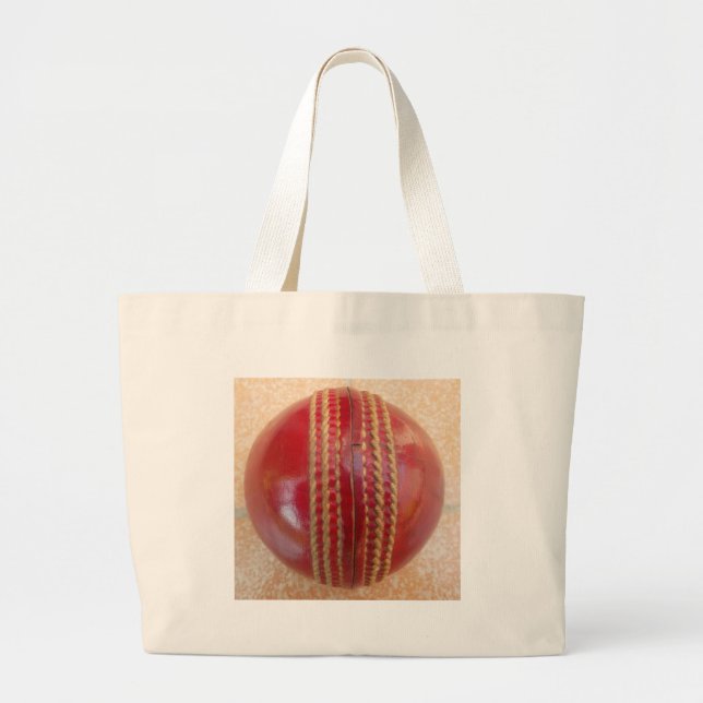 Crimson Stitch Focus: Nahes Up of Cricket's Heart Jumbo Stoffbeutel (Vorne)