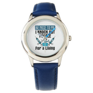 CRNA klopfte Leute, die Anästhesisten versorgen Armbanduhr
