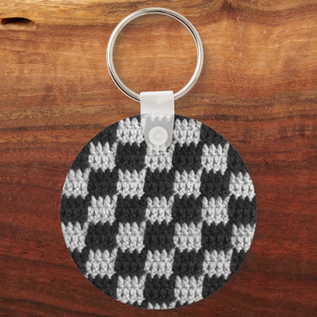 Crochet Print on the Black and Gray Chessboard Squ Schlüsselanhänger (Vorderseite)