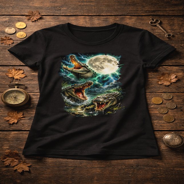 Crocodile Moon T-Shirt (Von Creator hochgeladen)