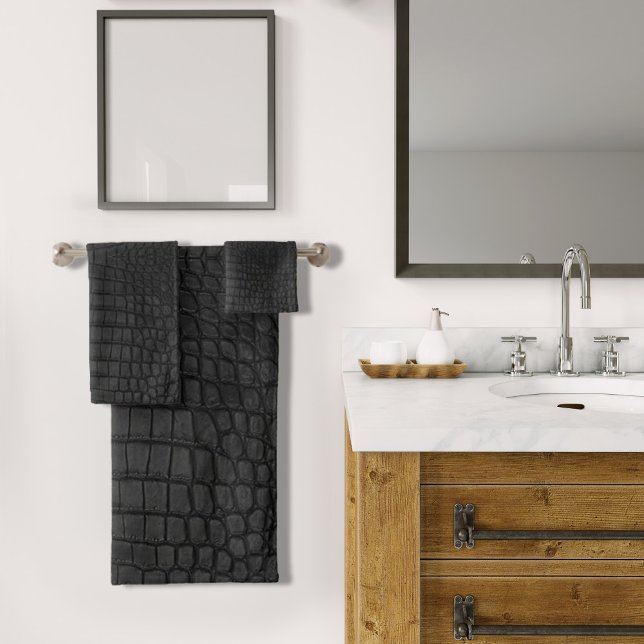 Crocodile noir en cuir imprimé (Black Crocodile Leather Print Bath Towel by Looly Elzayat
)