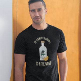 Crocodile Tequila Flaschenwürmer Witziges Sprichwo T-Shirt