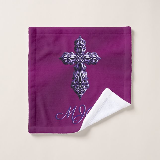 Croix gothique à l'apparence bossée en violet avec (Gant de toilette)