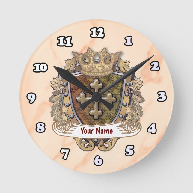 Crown Shield-Familienwappen-Nachname Runde Wanduhr (Vorderseite)