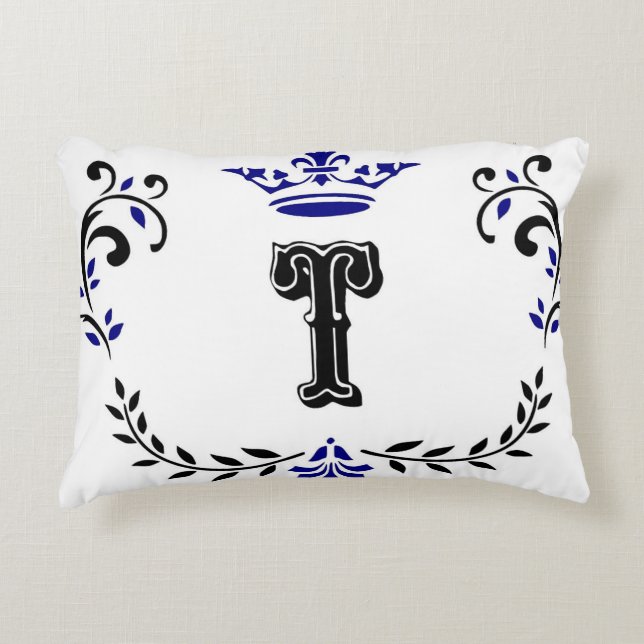 Crown Wreath Monogram 'T' Zierkissen (Vorderseite)
