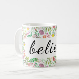 Croyez la tasse florale