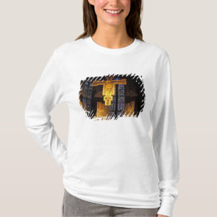 Crucifix über dem Hochaltar im Santa Maria delle T-Shirt