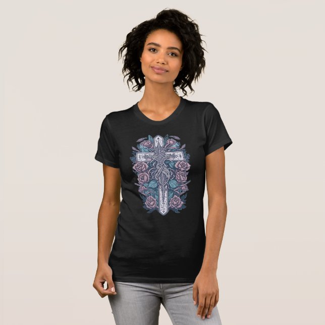 Cruz gótica tatuta 36 T-Shirt (Vorne ganz)