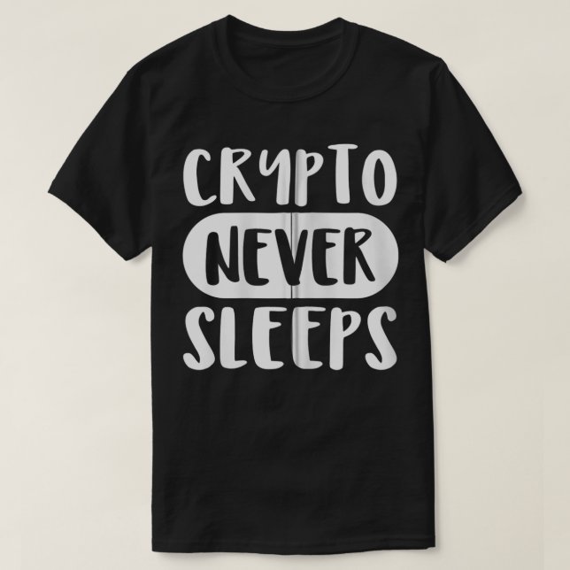 Crypto Never Sleeps Bitcoin Logo Zip T-Shirt (Design vorne)