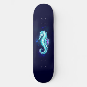 Crystal Ice Seepferd auf blauem Hintergrund Skateboard