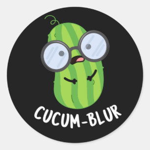 Cucum blur Funny Veggie Cucumber Pun Dark BG Runder Aufkleber