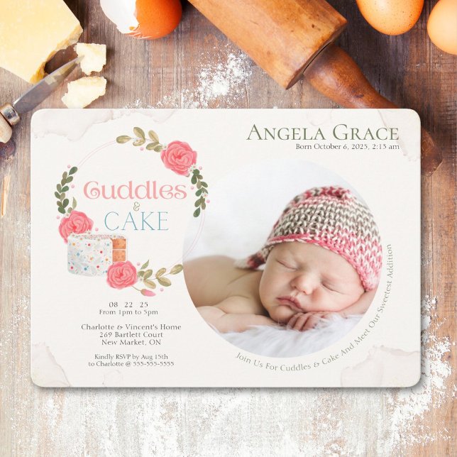Cuddles & Cake treffen auf unsere Baby-Einladung Einladung (Invite you friends and family to cuddle, eat cake and meet baby with this adorable invitation.)