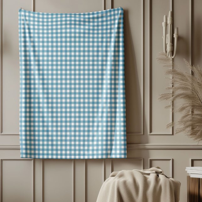 Cuisine marine et couverture bleue pour la chaleur (Cozy Navy and Blue Plaid Blanket for Warmth)