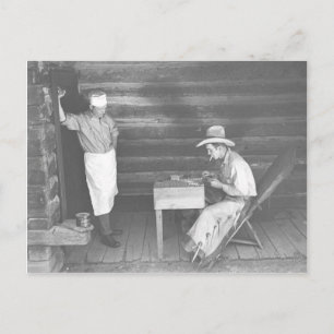 Cuisinier regardant jouer aux cartes de cowboy 2