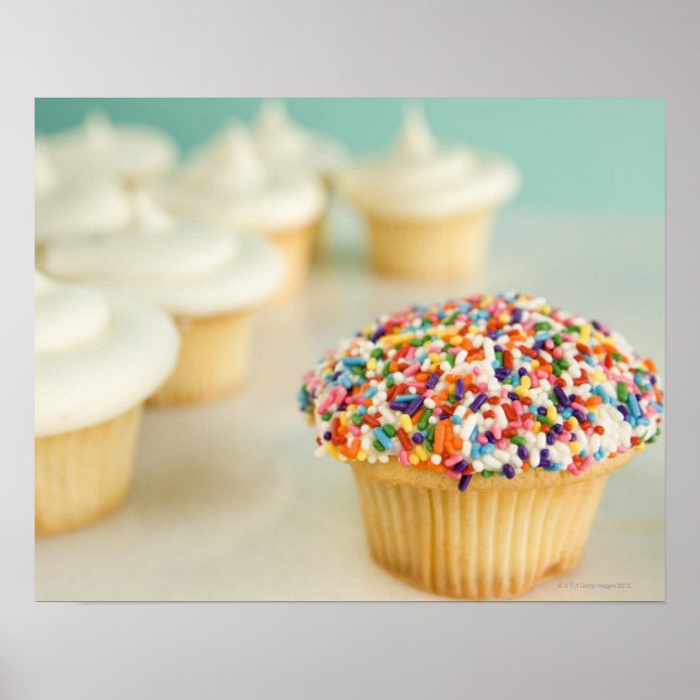 Cupcakes, fokussieren Sie auf eins vor Poster (Vorne)