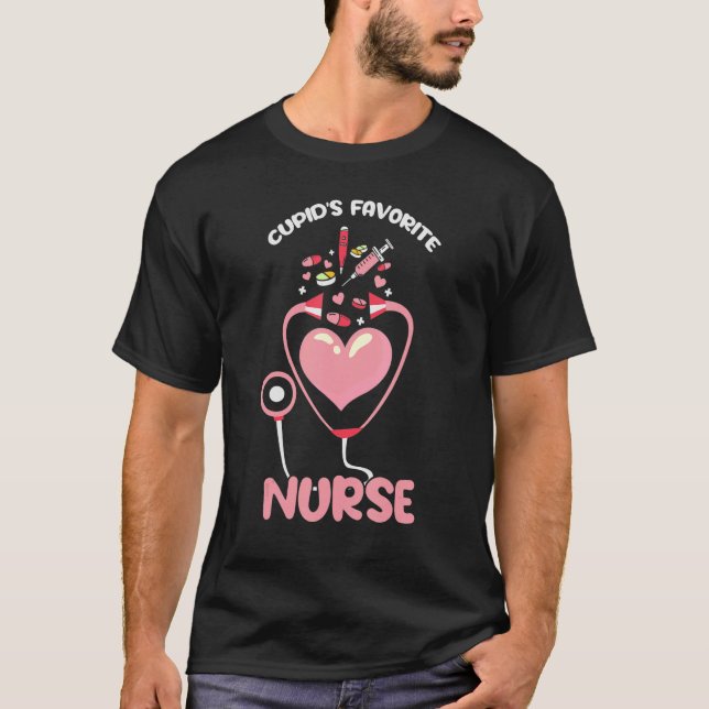Cupid's Favorite Nurse Valentine Day Nursing Medic T-Shirt (Vorderseite)