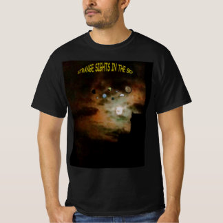 curieuses vues dans le ciel t-shirt