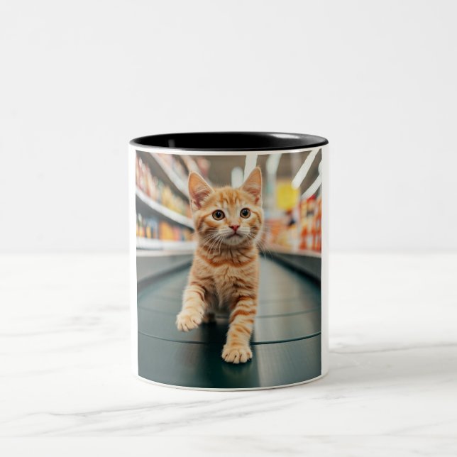 Curieux Convoyeur Kitten Caper Mug (Centre)