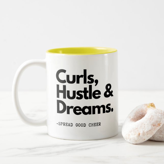 Curls Hustle Träume! Niedliches Curry-Haar-Angebot Zweifarbige Tasse (Mit Donut)