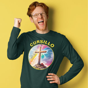 Cursillo-Holzkreuz mit Regenbogen und Wolken T-Shirt