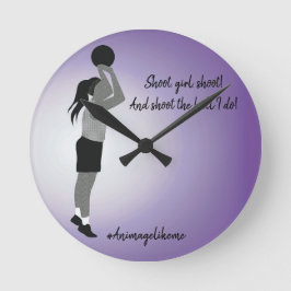 Curvy Girl Basketball Player Runde Wanduhr