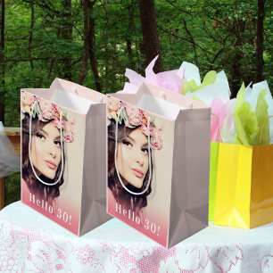 Custom 30. Geburtstag Foto Hallo 30 Rose Gold Mittlere Geschenktüte