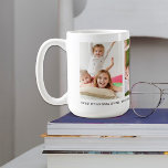Custom 3 Grandkids Foto Collage Beste Oma Tasse<br><div class="desc">Mit dieser Custom 3 Grandkids Foto Collage 'Beste Oma Ever' Tasse können Sie wunderschöne Momente erleben. Personalisiert mit der Liebe,  präsentiert diese Tasse drei wertvolle Erinnerungen und ist damit das ideale Geschenk,  um Oma mit jedem Schluck das Herz zu wärmen</div>