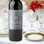 Custom 50 fabulous birthday glitter silver sparkle weinetikett<br><div class="desc">Simple and elegant 50th birthday wine label. A faux silver metal, foil looking background decorated with faux silver glitter drips, paint dripping look. With the text: 50 and fabulous. Personalize and add a name and a date. Date of birth or the date of the party. White colored text. The word...</div>