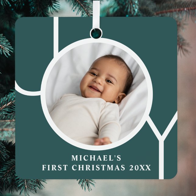 Custom Baby's First Christmas Foto Green Ornament Aus Metall (Von Creator hochgeladen)