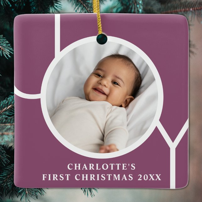 Custom Baby's First Christmas Holiday Foto Lila Keramikornament (Von Creator hochgeladen)