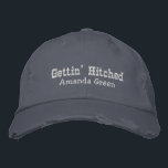 Custom Bachelorette Bride Squad Nashville Country Bestickte Baseballkappe<br><div class="desc">Suchen Sie den passenden Country Junggeselinnen-Abschied Hut? Schauen Sie sich nur diesen personalisierten Gettin' Rowdy or Gettin' Hitched Hut! Dieser Western-Hut ist perfekt für Ihren bevorstehenden Junggeselinnen-Abschied und wird ein Hit mit all Ihren Brautmädchen.</div>