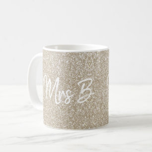 Custom Beige Champagne Mrs. Initial Glitzer Kaffeetasse