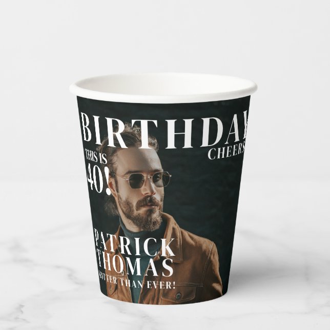 Custom Birthday 40. Party Magazine Cover Cheers Pappbecher (Vorderseite)
